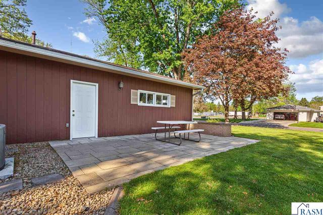 1813 Marie Lane, North Mankato, MN 56003