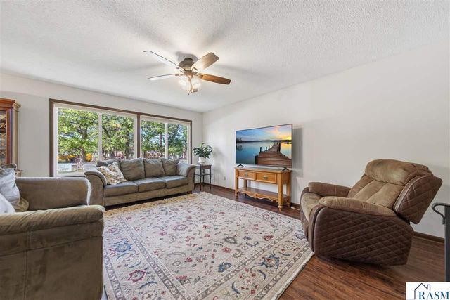 1813 Marie Lane, North Mankato, MN 56003