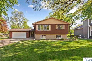 1813 Marie Lane, North Mankato, MN 56003