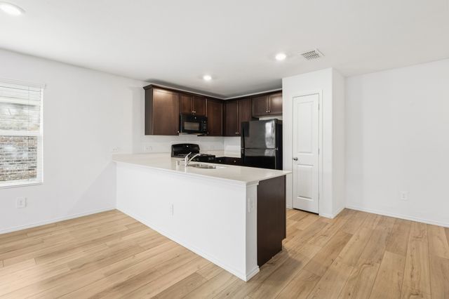 2604 Spring Time Drive, Ennis, TX 75119