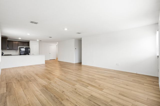 2604 Spring Time Drive, Ennis, TX 75119