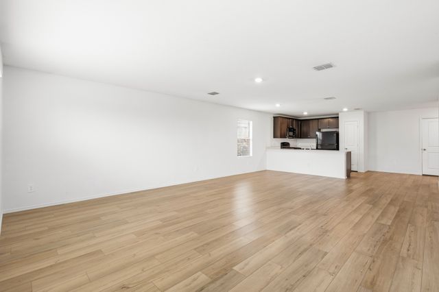 2604 Spring Time Drive, Ennis, TX 75119