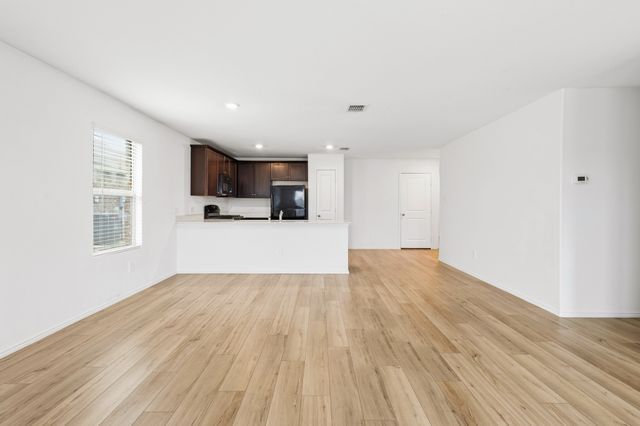 2604 Spring Time Drive, Ennis, TX 75119