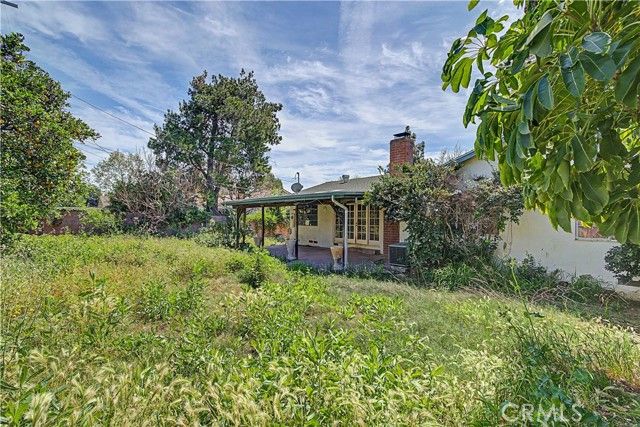 22337 Strathern Street, Canoga Park (los Angeles), CA 91304