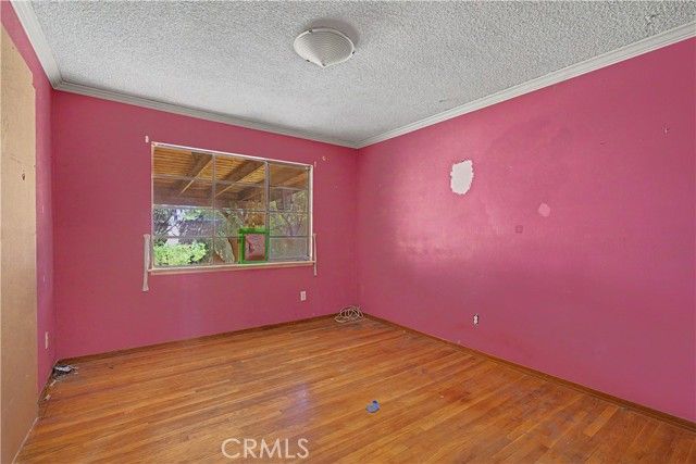 22337 Strathern Street, Canoga Park (los Angeles), CA 91304