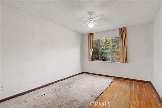 22337 Strathern Street, Canoga Park (los Angeles), CA 91304