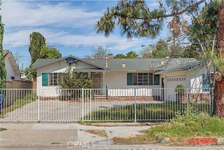 22337 Strathern Street, Canoga Park (los Angeles), CA 91304