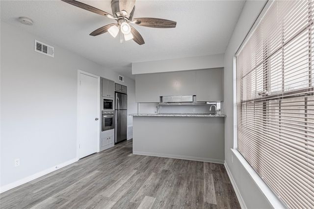 1917 20th Street 1, Huntsville, TX 77320