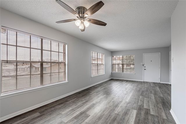 1917 20th Street 1, Huntsville, TX 77320
