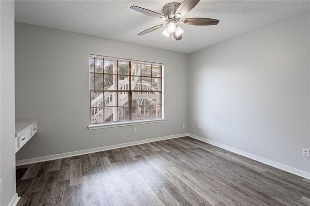 1917 20th Street 1, Huntsville, TX 77320