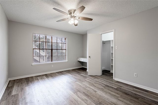 1917 20th Street 1, Huntsville, TX 77320