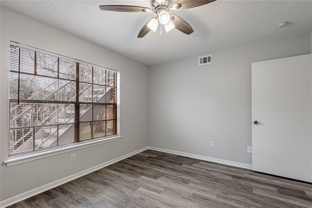 1917 20th Street 1, Huntsville, TX 77320