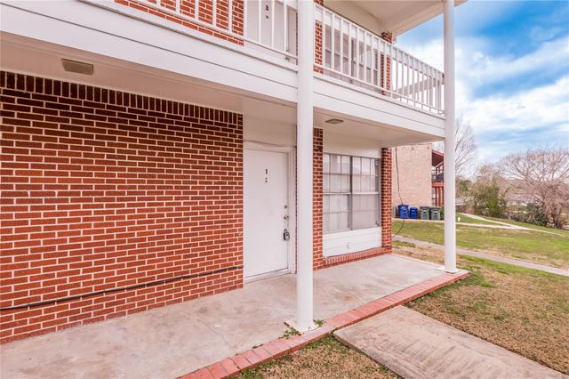 1917 20th Street 1, Huntsville, TX 77320