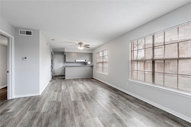 1917 20th Street 1, Huntsville, TX 77320