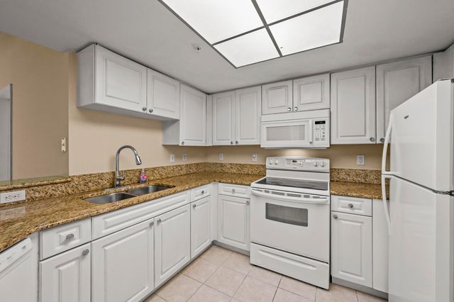 1100 S Crestwood Ct S S 1109, Royal Palm Beach, FL 33411