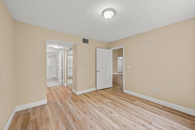 1100 S Crestwood Ct S S 1109, Royal Palm Beach, FL 33411