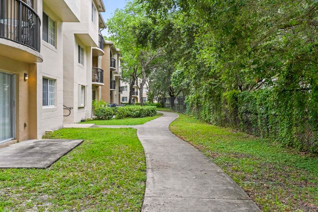1100 S Crestwood Ct S S 1109, Royal Palm Beach, FL 33411