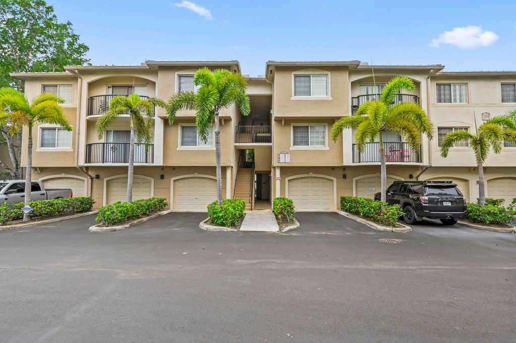 1100 S Crestwood Ct S S 1109, Royal Palm Beach, FL 33411