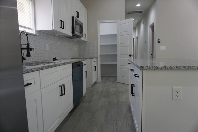 9978 Calendar, Willis, TX 77318