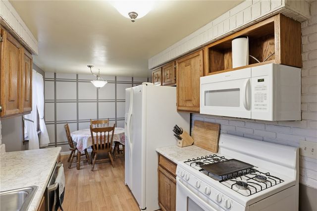 77 Gannett Road, Farmington, NY 14425