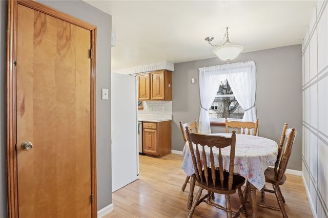 77 Gannett Road, Farmington, NY 14425