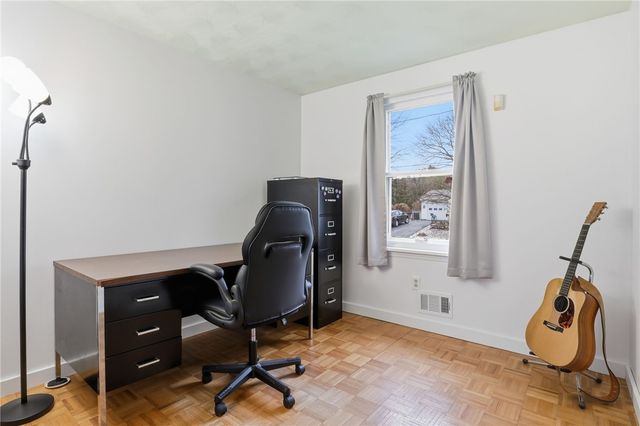 77 Gannett Road, Farmington, NY 14425