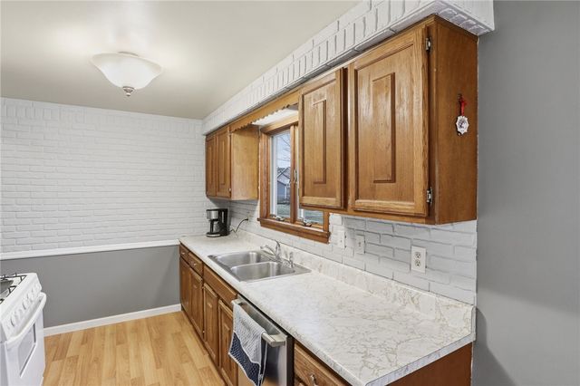 77 Gannett Road, Farmington, NY 14425