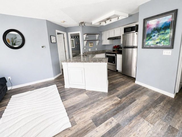 5250 S Huron Way 1-204, Littleton, CO 80120