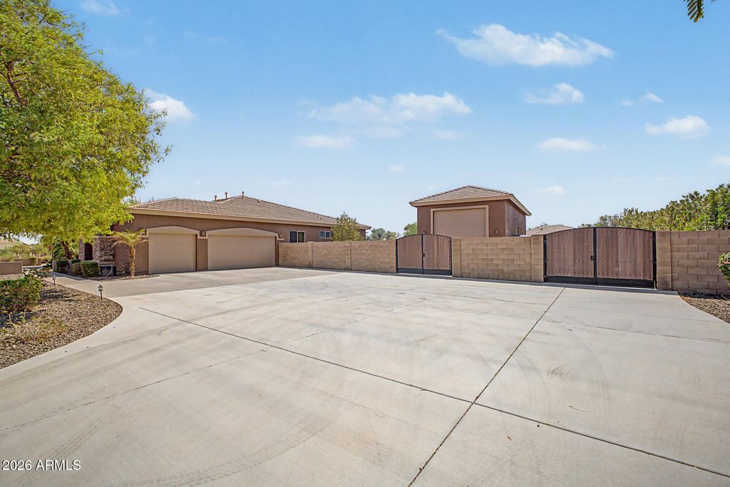 3612 N BRINDLEY Avenue, Litchfield Park, AZ 85340 — photo 4