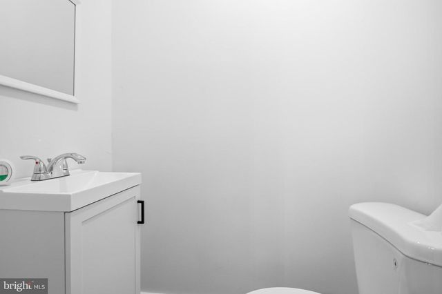 206 BARTRAM AVE, Essington, PA 19029