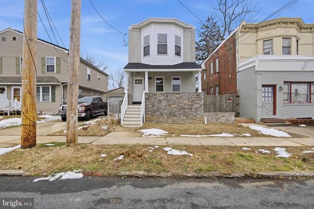 206 BARTRAM AVE, Essington, PA 19029