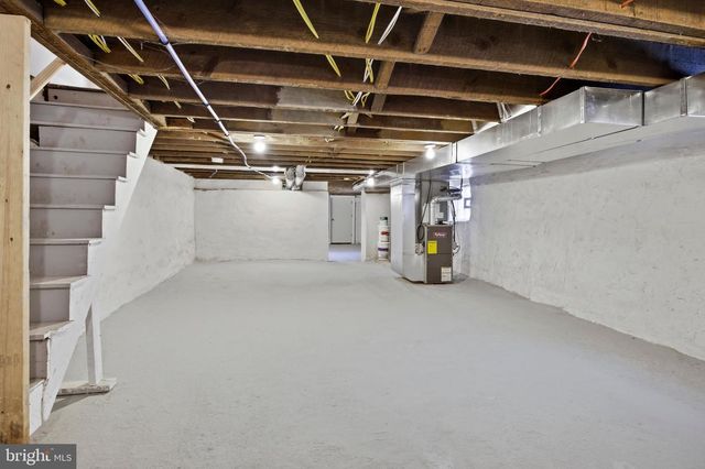 206 BARTRAM AVE, Essington, PA 19029