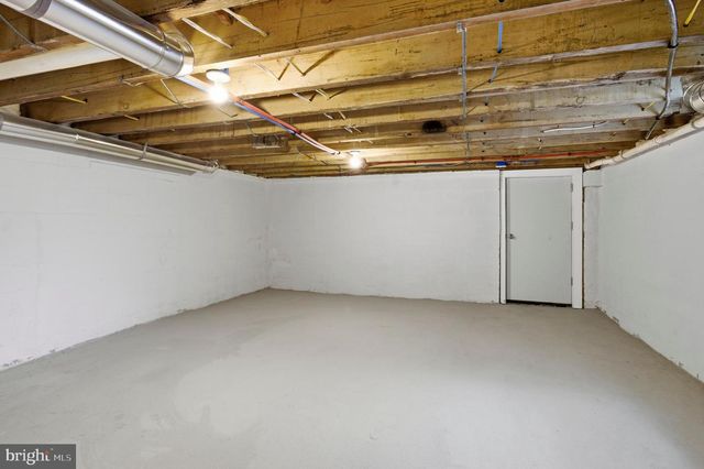 206 BARTRAM AVE, Essington, PA 19029