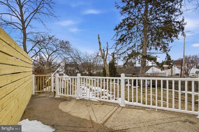 206 BARTRAM AVE, Essington, PA 19029