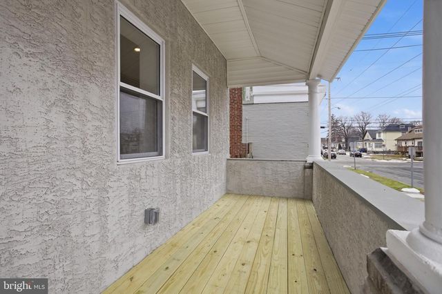 206 BARTRAM AVE, Essington, PA 19029