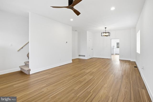 206 BARTRAM AVE, Essington, PA 19029