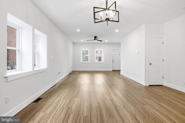 206 BARTRAM AVE, Essington, PA 19029