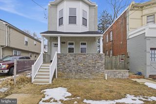 206 BARTRAM AVE, Essington, PA 19029