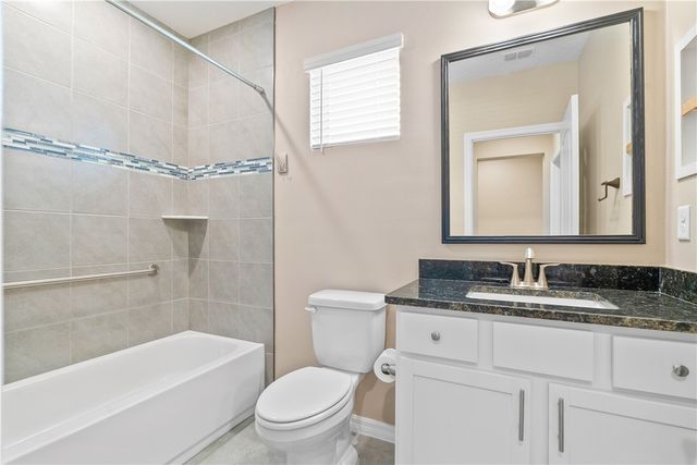 6045 Red Maple Manor, Vero Beach, FL 32966