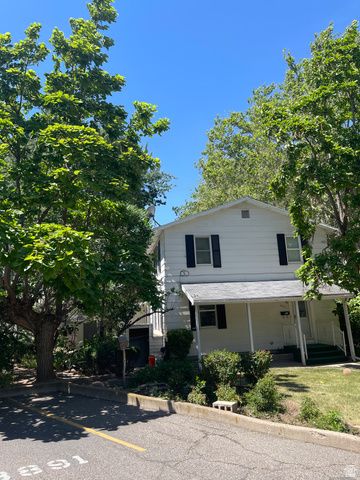 3891 S GRANDVIEW DR, Ogden, UT 84403