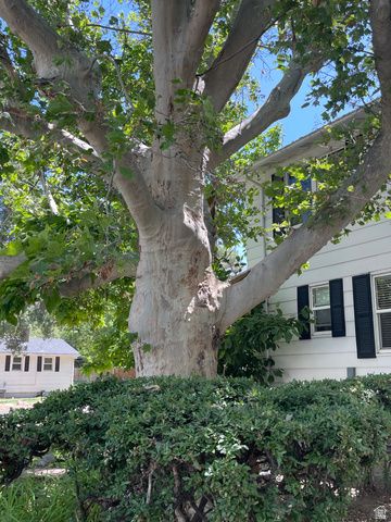 3891 S GRANDVIEW DR, Ogden, UT 84403