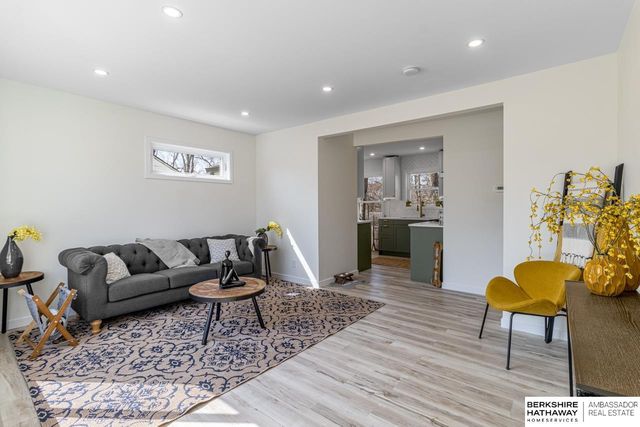 914 McLaughlin Circle, Bellevue, NE 68005