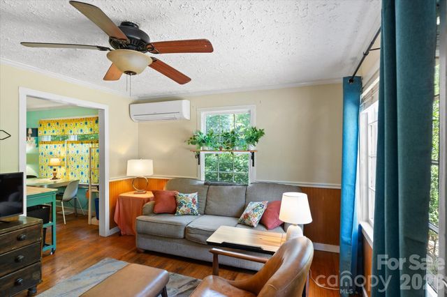 224 Aurora Drive, Asheville, NC 28805