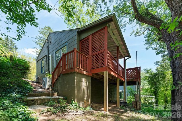 224 Aurora Drive, Asheville, NC 28805