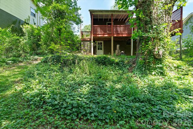 224 Aurora Drive, Asheville, NC 28805