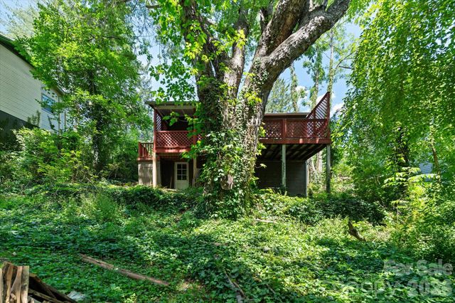 224 Aurora Drive, Asheville, NC 28805