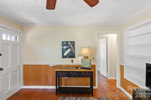 224 Aurora Drive, Asheville, NC 28805