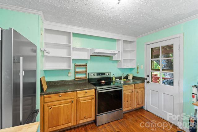 224 Aurora Drive, Asheville, NC 28805