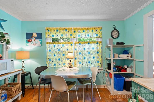 224 Aurora Drive, Asheville, NC 28805