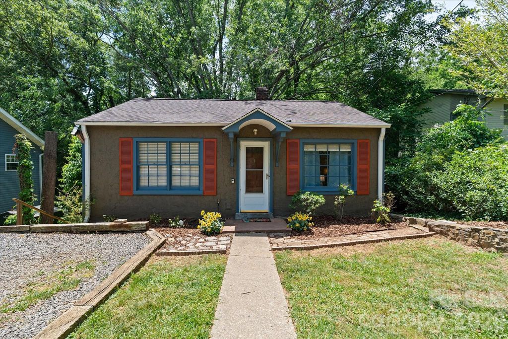 224 Aurora Drive, Asheville, NC 28805
